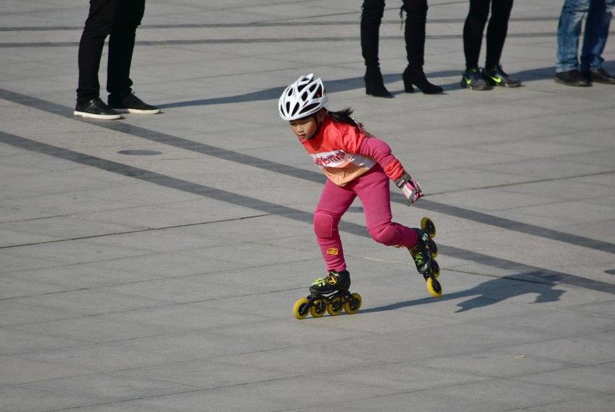 2022身高体重标准表儿童1到16岁,孩子1.36米身高标准体重多少