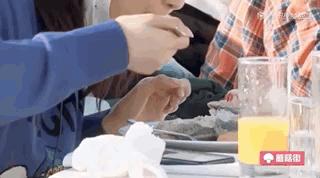 倪妮和江疏影都很清冷,倪妮小龙虾江疏影