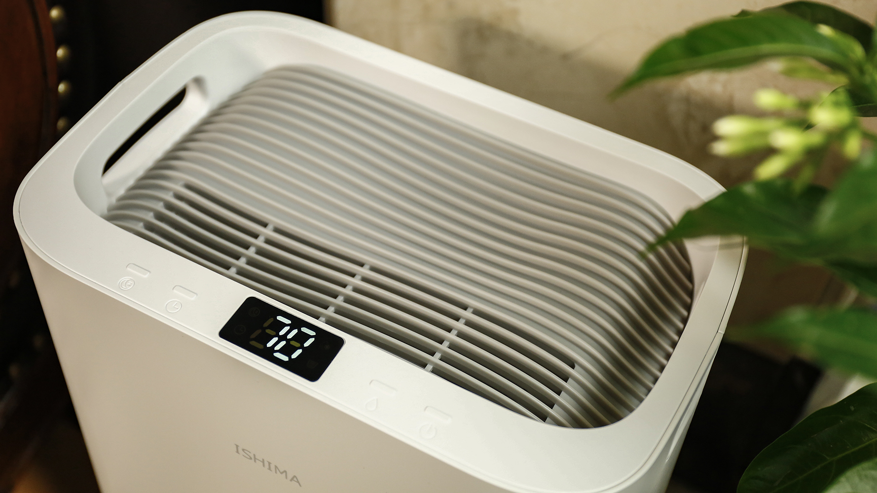 在这难受的黄梅天里，拥有伊岛*湿机除**是一种幸福