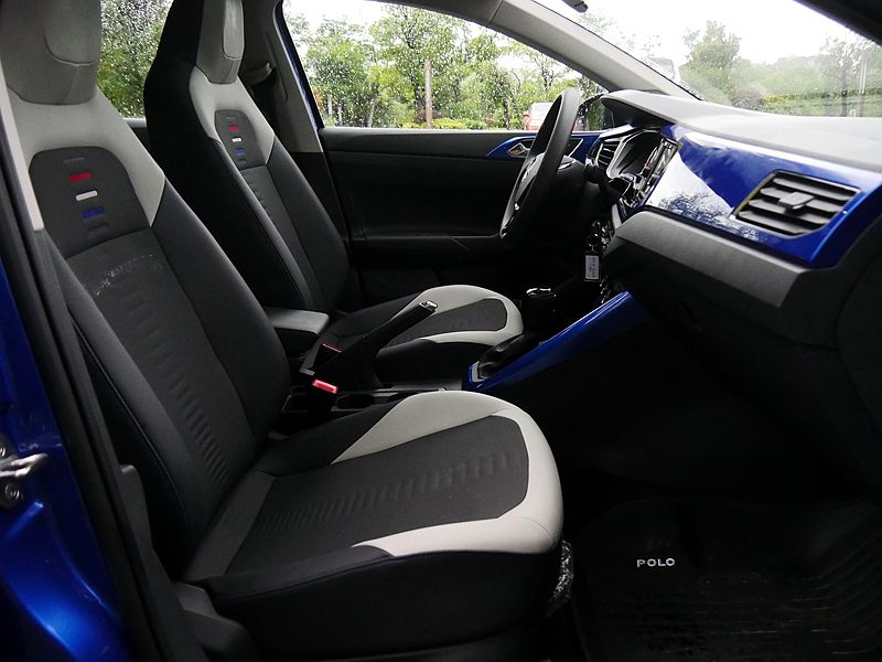 大众poloplus纵情乐活版,大众poloplus和飞度哪个好