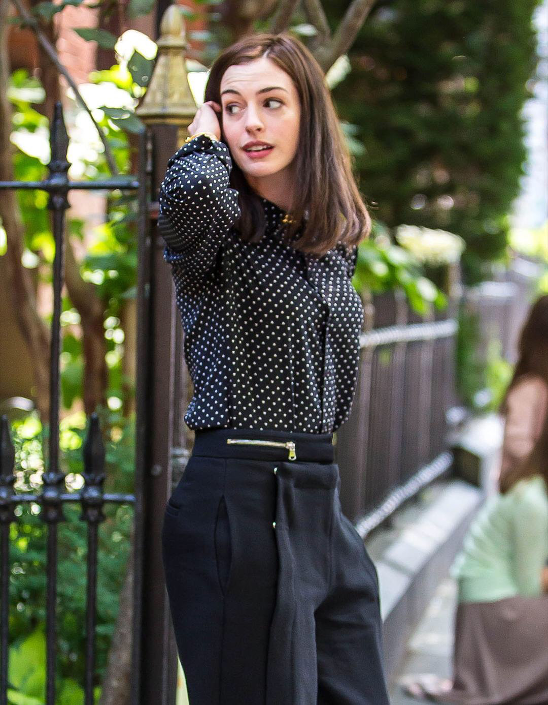 过了4年,《实习生》带着它的“gentlewoman”穿搭,又火回来了