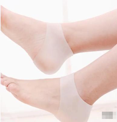 套上这个“*钟金**罩”!被高跟鞋磨磨磨的脚后跟,有救了~