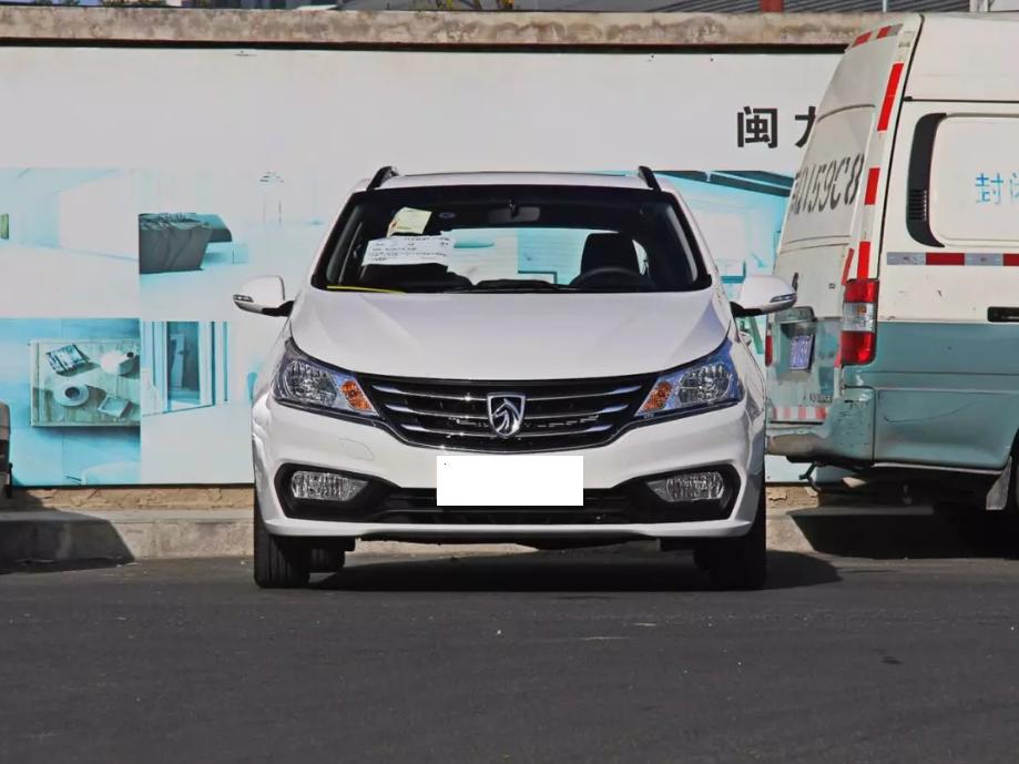 宝骏310对比长安奔奔哪个好,宝骏310与悦翔哪个省油