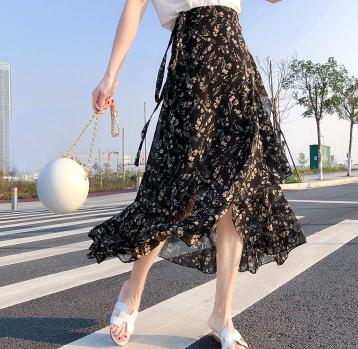约会阳光仙气飘逸垂感显瘦半身裙,裙子推荐小众高级感半身裙垂感