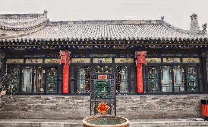 一座神人共栖的“煤都”