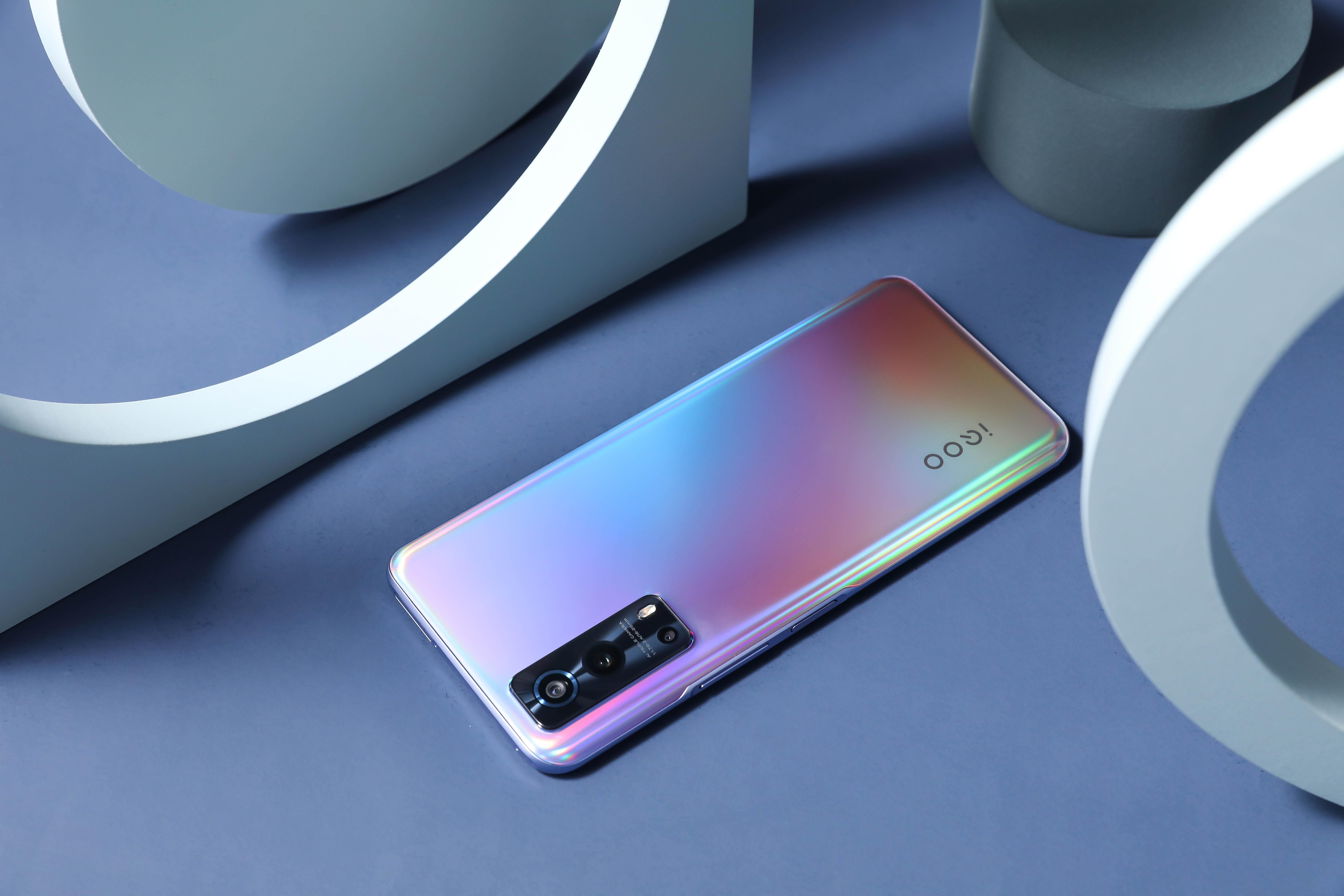 现在买手机哪几款值得入手,目前买手机哪一款最合适