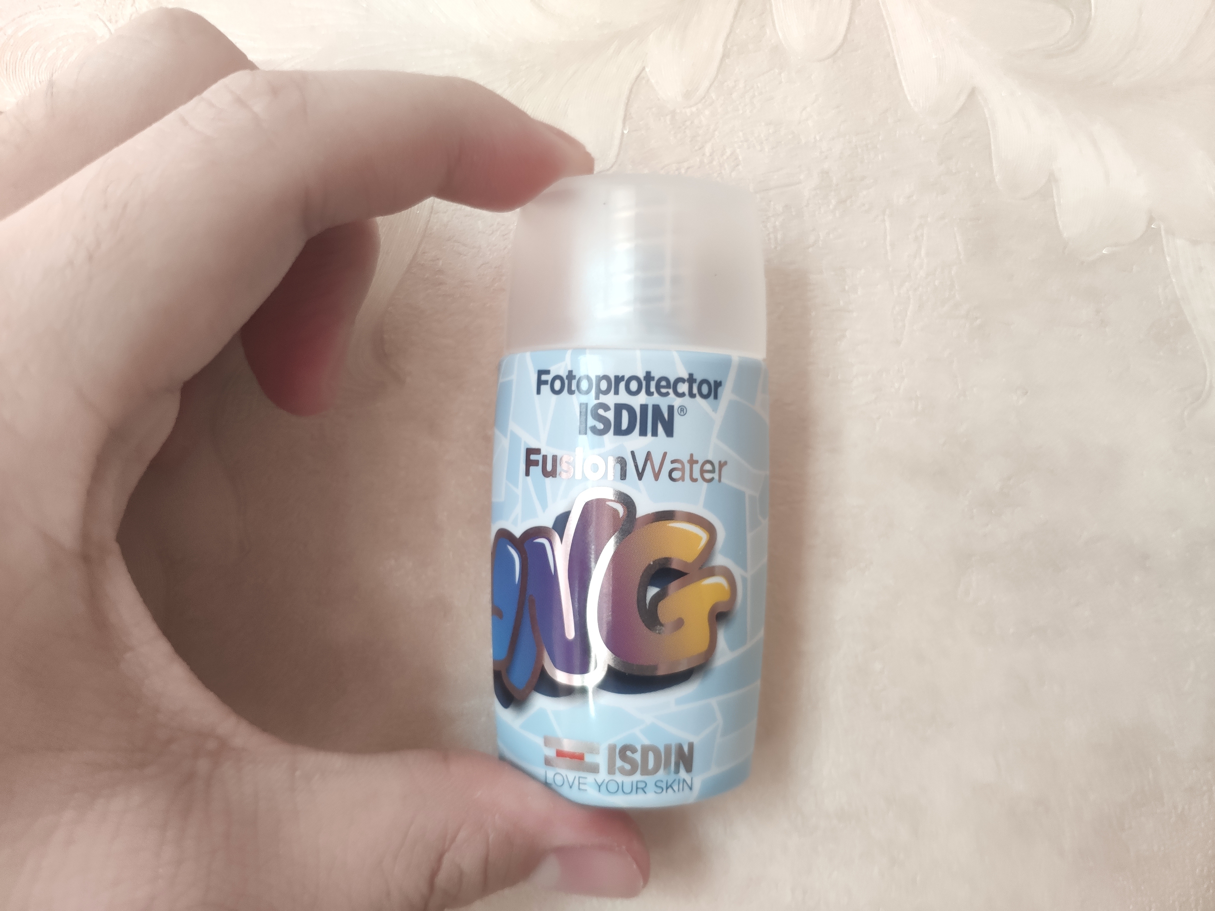 科颜氏防晒两个款哪个更适合油皮,科颜氏清爽防晒好用吗