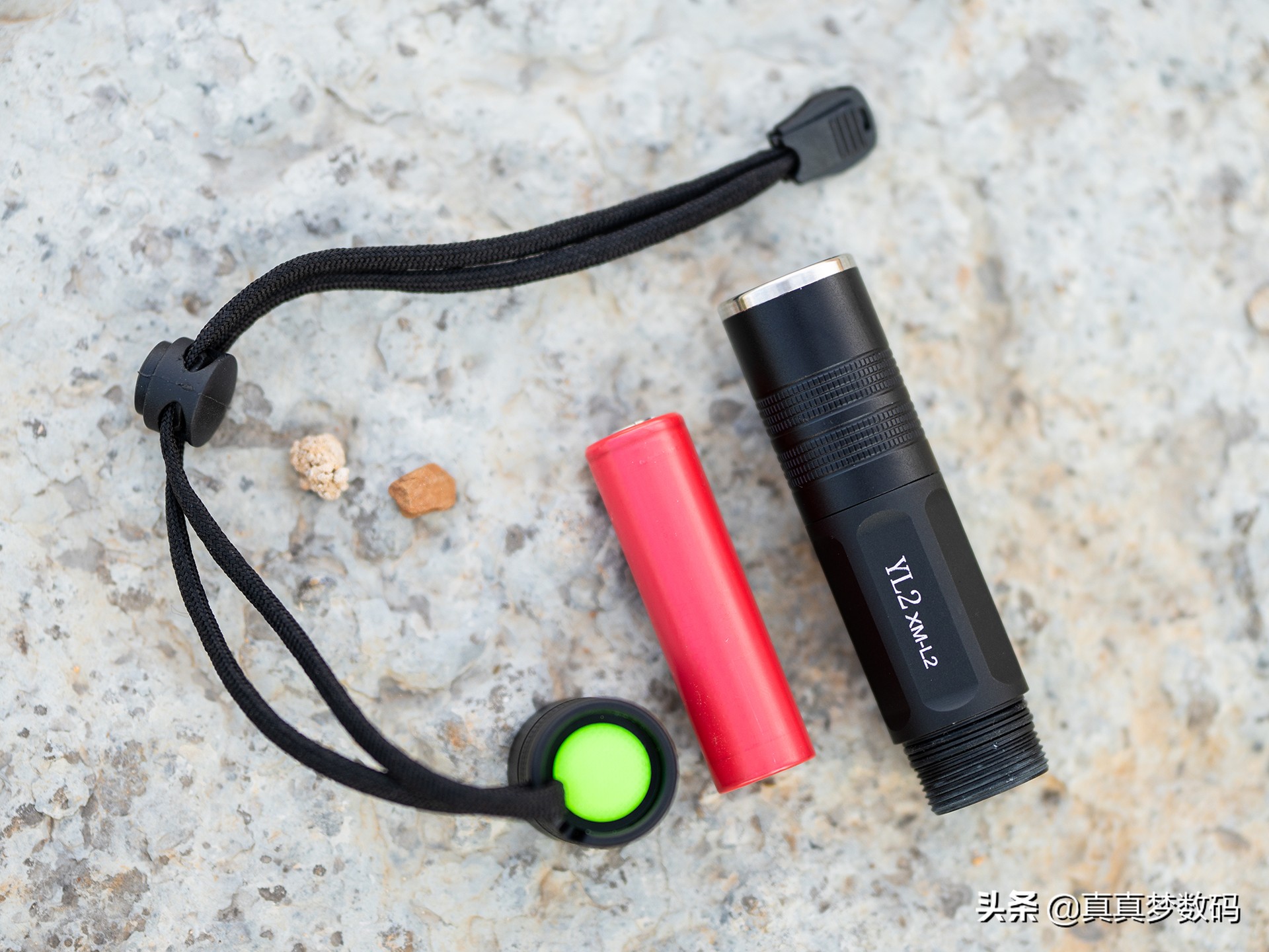 2021强光手电选购经验篇一:盘点我的高性价比强光手电筒