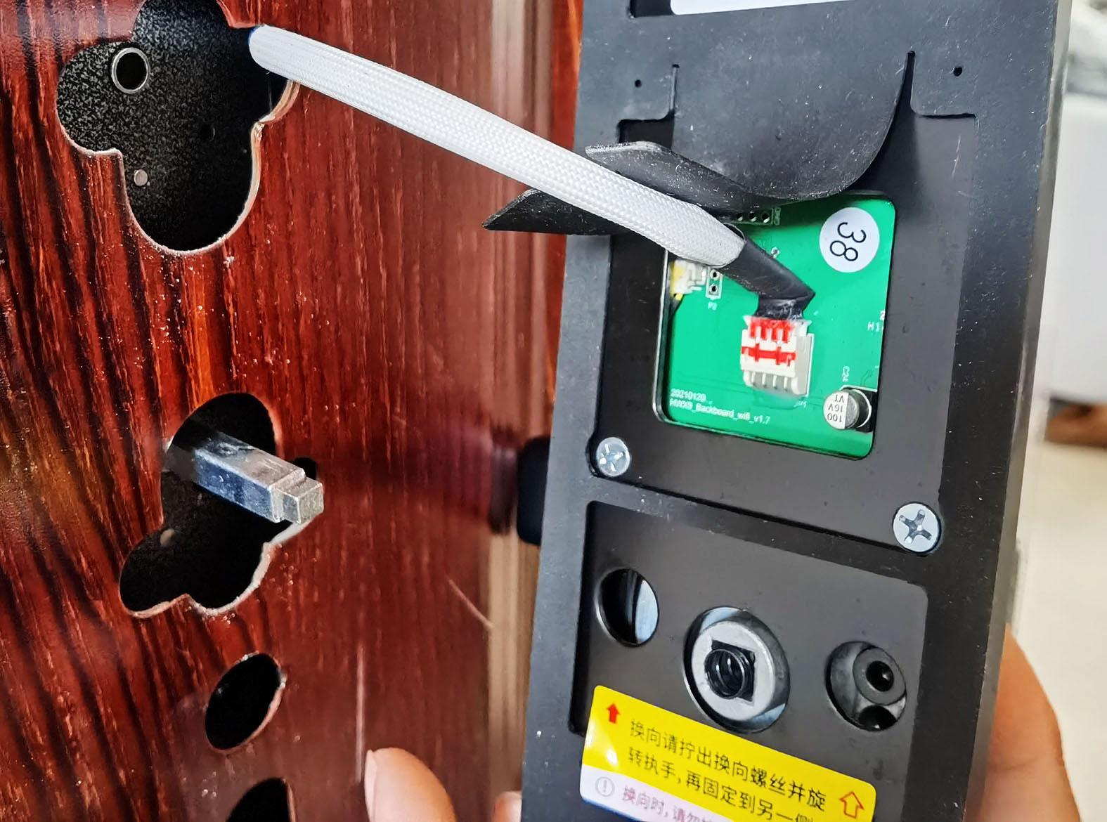 没带钥匙智能门锁,没带钥匙有办法开锁嘛