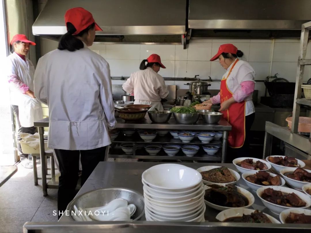 探访200家店总结出网红店5大套路,探访5平方店面