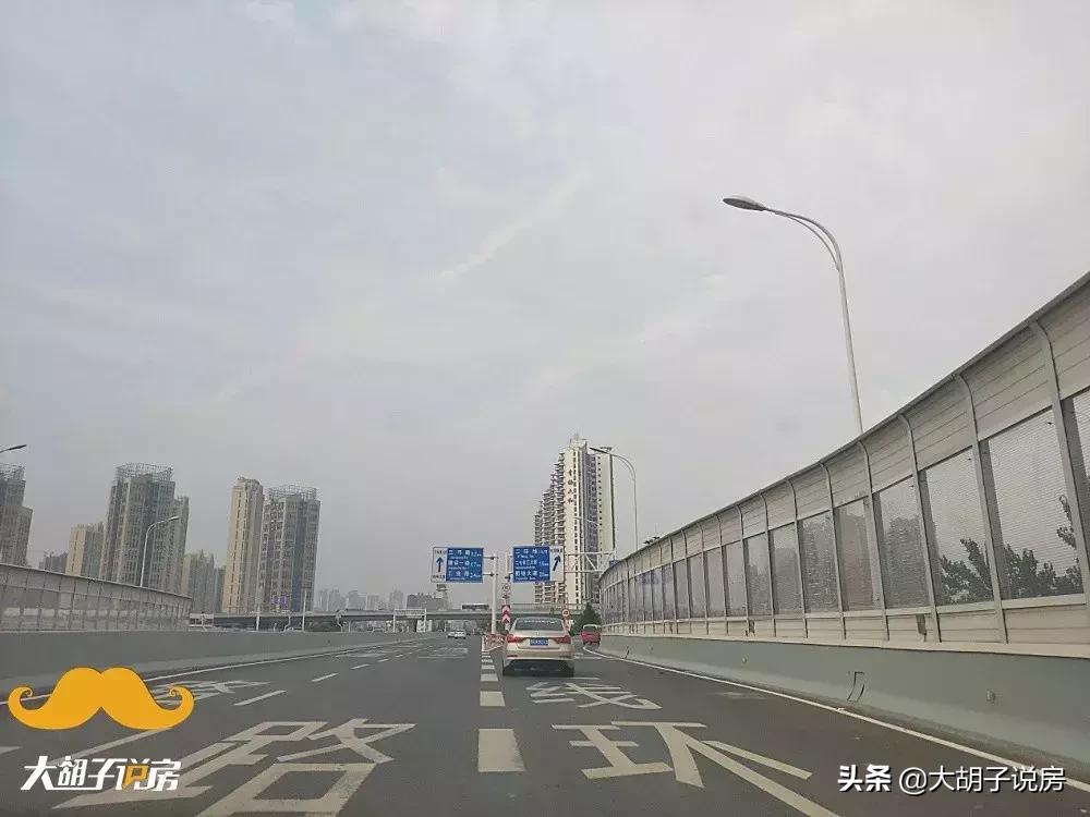 同一片地产为什么房价差距很大,一线城市房价为什么那么高