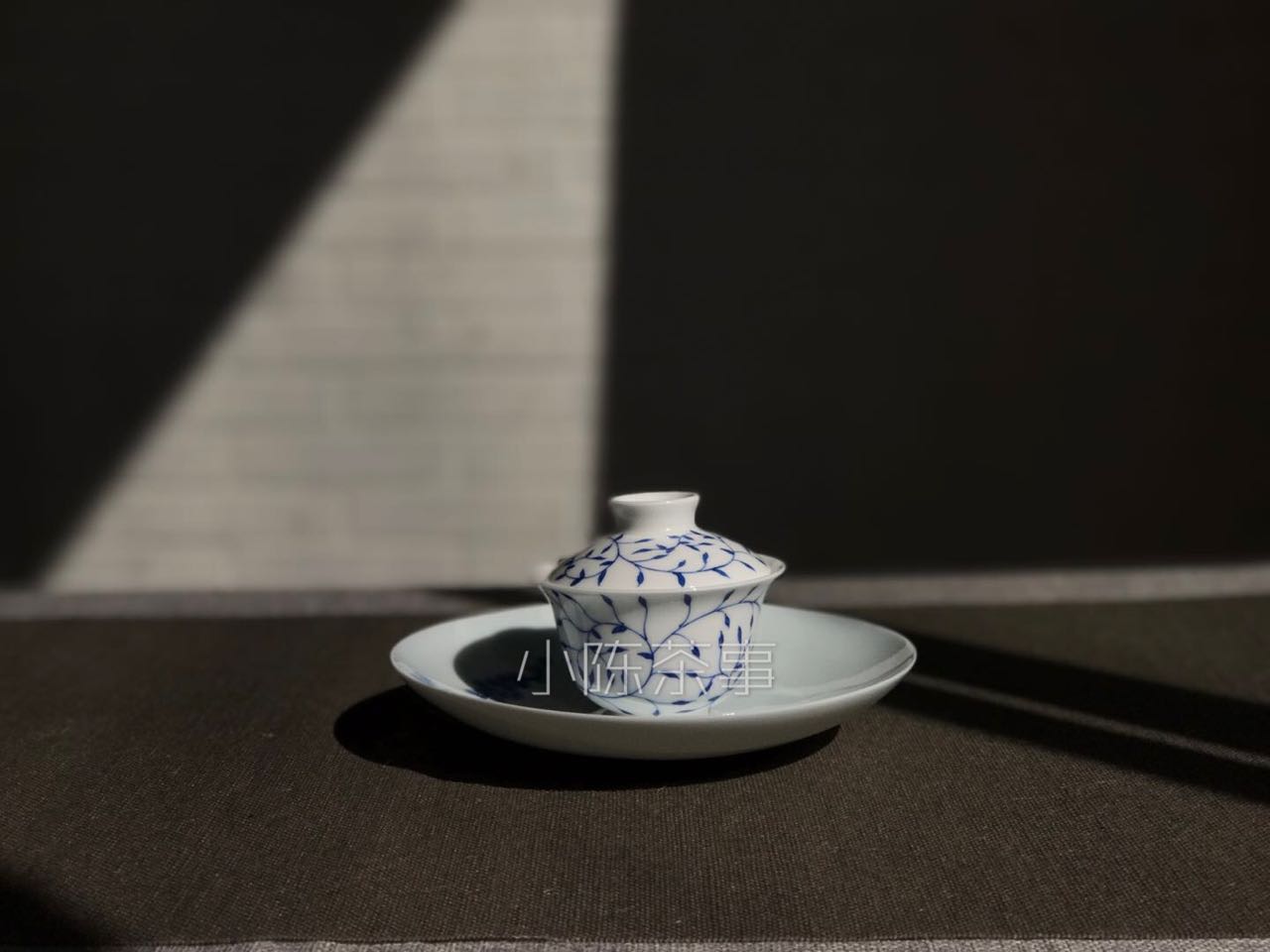 绿茶红茶白茶黑茶适合什么季节喝,普洱茶属于黑茶红茶还是绿茶黄茶