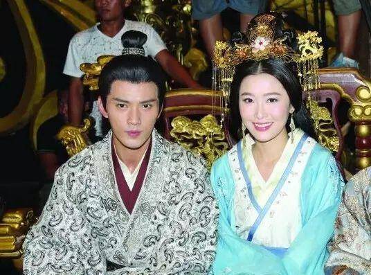 郑嘉颖前任太彪悍，被传为陈冠希堕胎2次，却让傅程鹏抛妻弃子