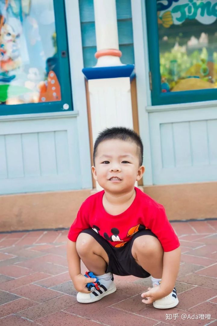 独自带2岁的娃怒刷了10次上海迪士尼，不听我听谁？