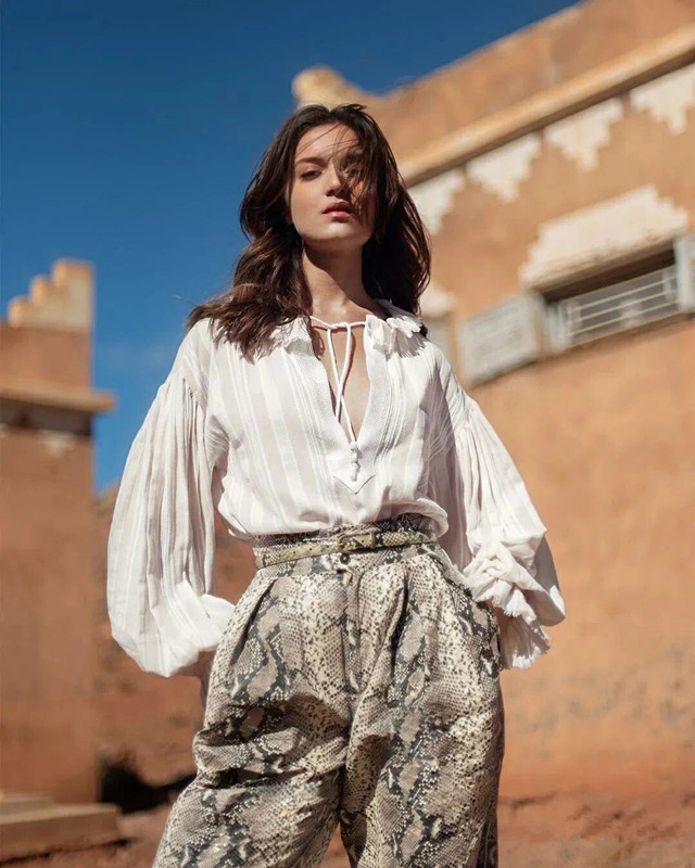 雪纺裤阔腿裤搭配图片,雪纺阔腿裤怎么搭配上衣才好看