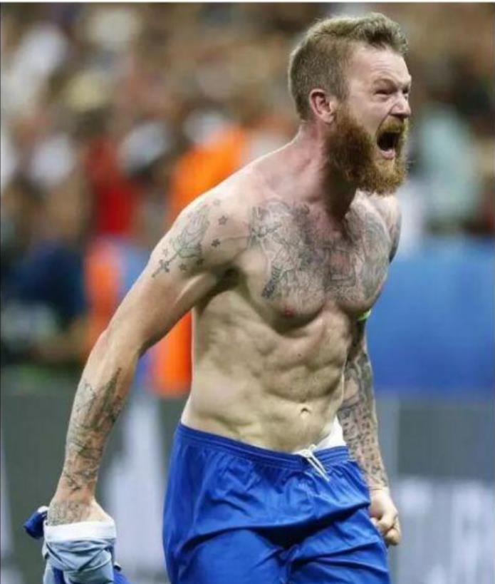 冰岛队维京战吼八强,冰岛打进世界杯维京战吼