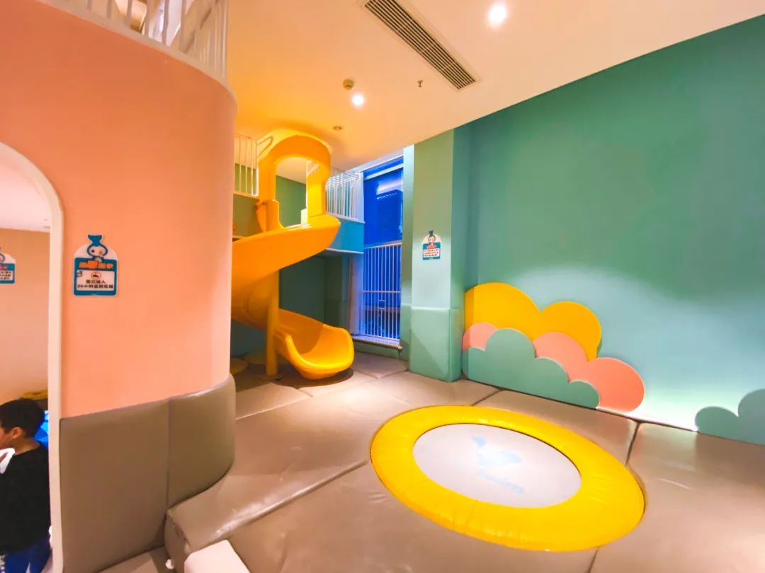 适合大孩子玩的亲子游泳,这家亲子游泳馆真的适合遛娃