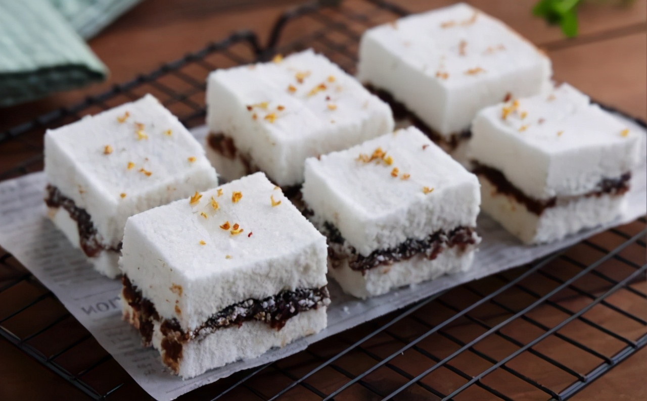 甜糯米糕怎么做才软糯,网红酒酿小米糕松软甜糯制作简单