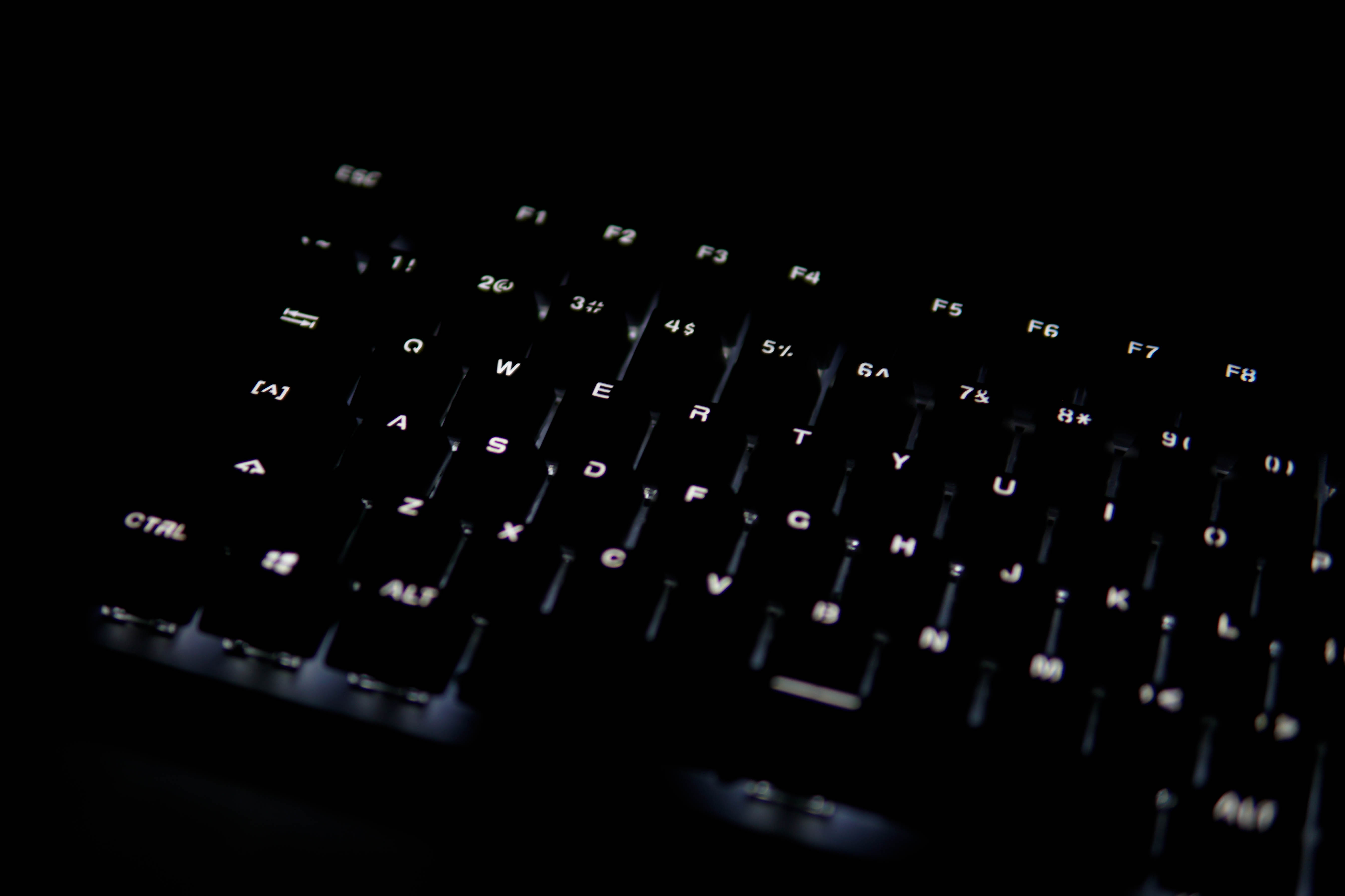 罗技k845键盘适合打游戏么,罗技k845键盘测评打游戏