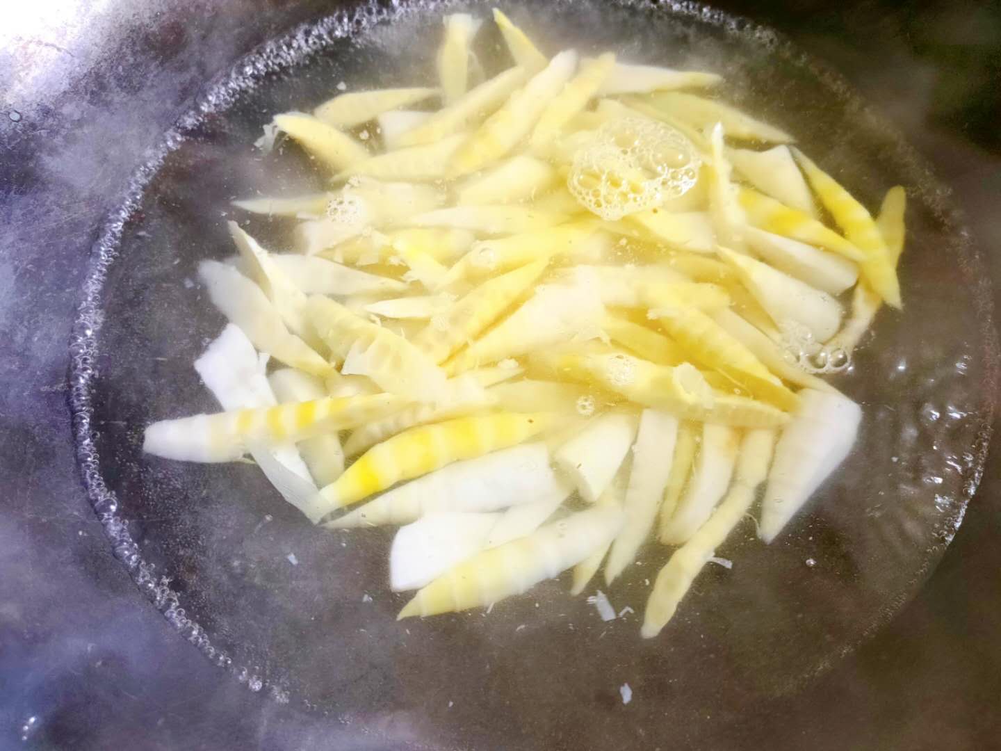 箭笋怎么做好吃？刚哥教你，简单易学、浓郁鲜香、好吃又下饭