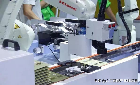 日本机器人和美国机器人,日本机器人对战美国机器人