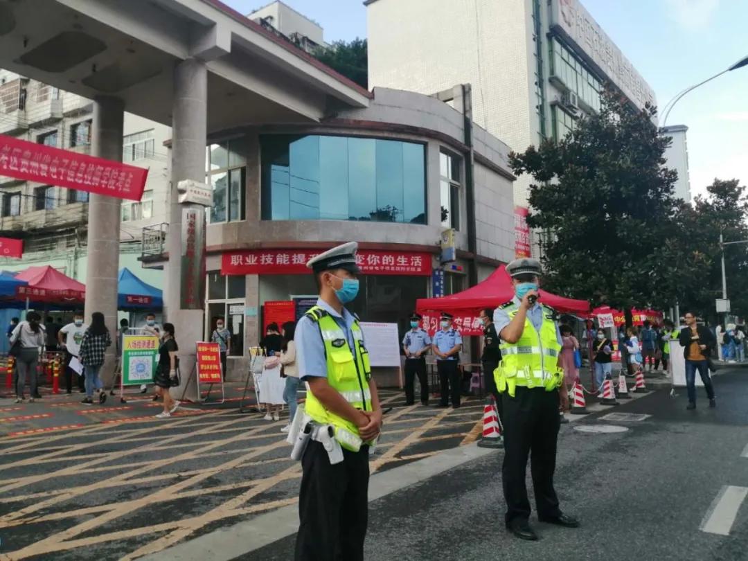 交警全力护航,交警部门全力护航高考