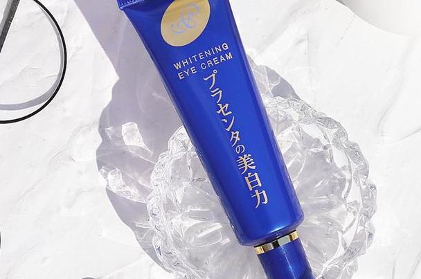 适合30岁女生用的平价护肤品,适合20岁左右女生用的护肤品推荐