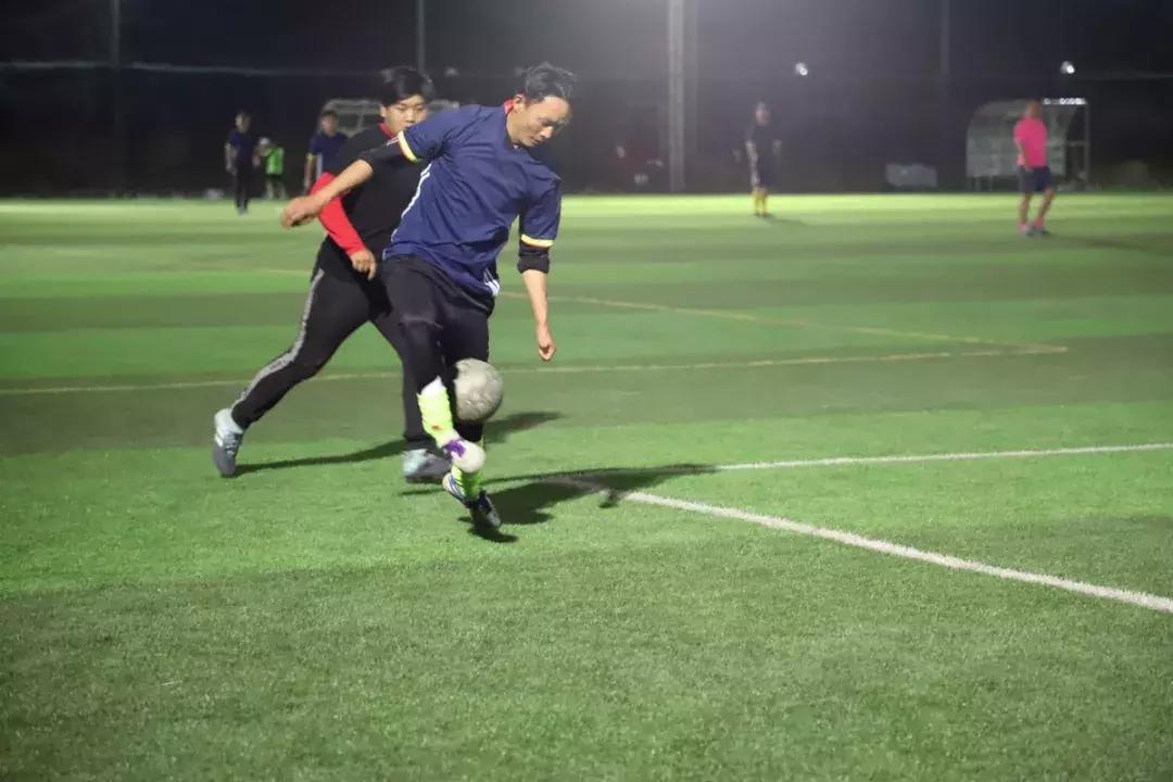 丽江人民对足球的热爱,丽江人都喜欢踢足球