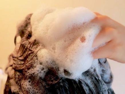 李佳琦好物分享去屑洗发水,李佳琦堪称洗发水界的阿玛尼