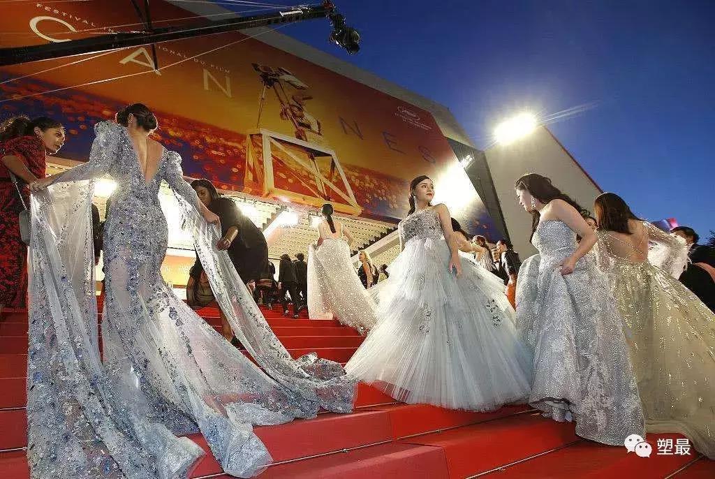 五万块戛纳红毯大礼包:接车、化妆、拍照一价全包！