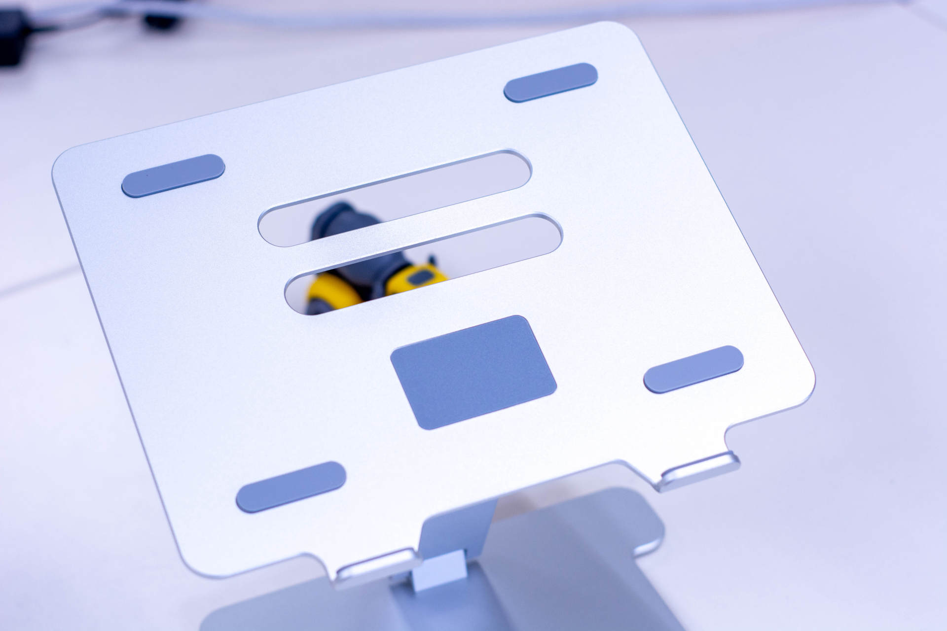 无级调节笔记本支架,笔记本高度调节支架测评