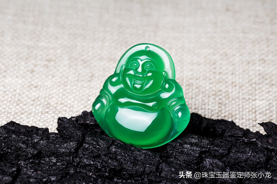 翡翠和玉有什么区别哪一个更好,翡翠和玉有什么区别哪个更好