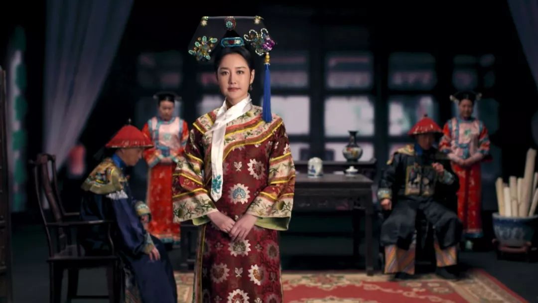 丫鬟嫁人夫人不舍，老爷：给做我二房，你们还是姐妹，不是更好？