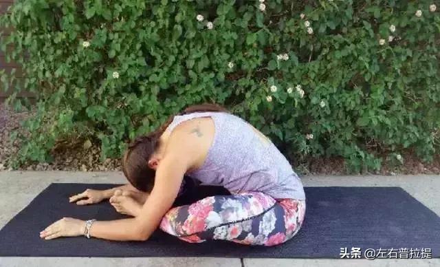 每天练习这个体式，保养子宫，清除体内垃圾，年轻10岁
