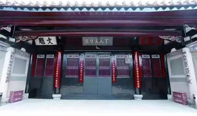 负债13.5亿被曝光！这10余年德尔惠老板的膨胀与陨落