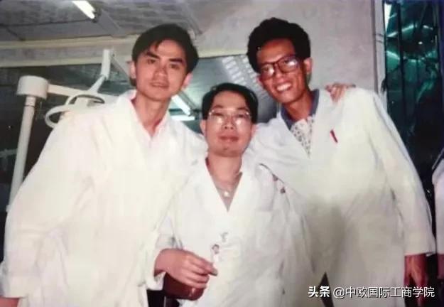 一口种植牙需要多少时间,一口牙种植牙