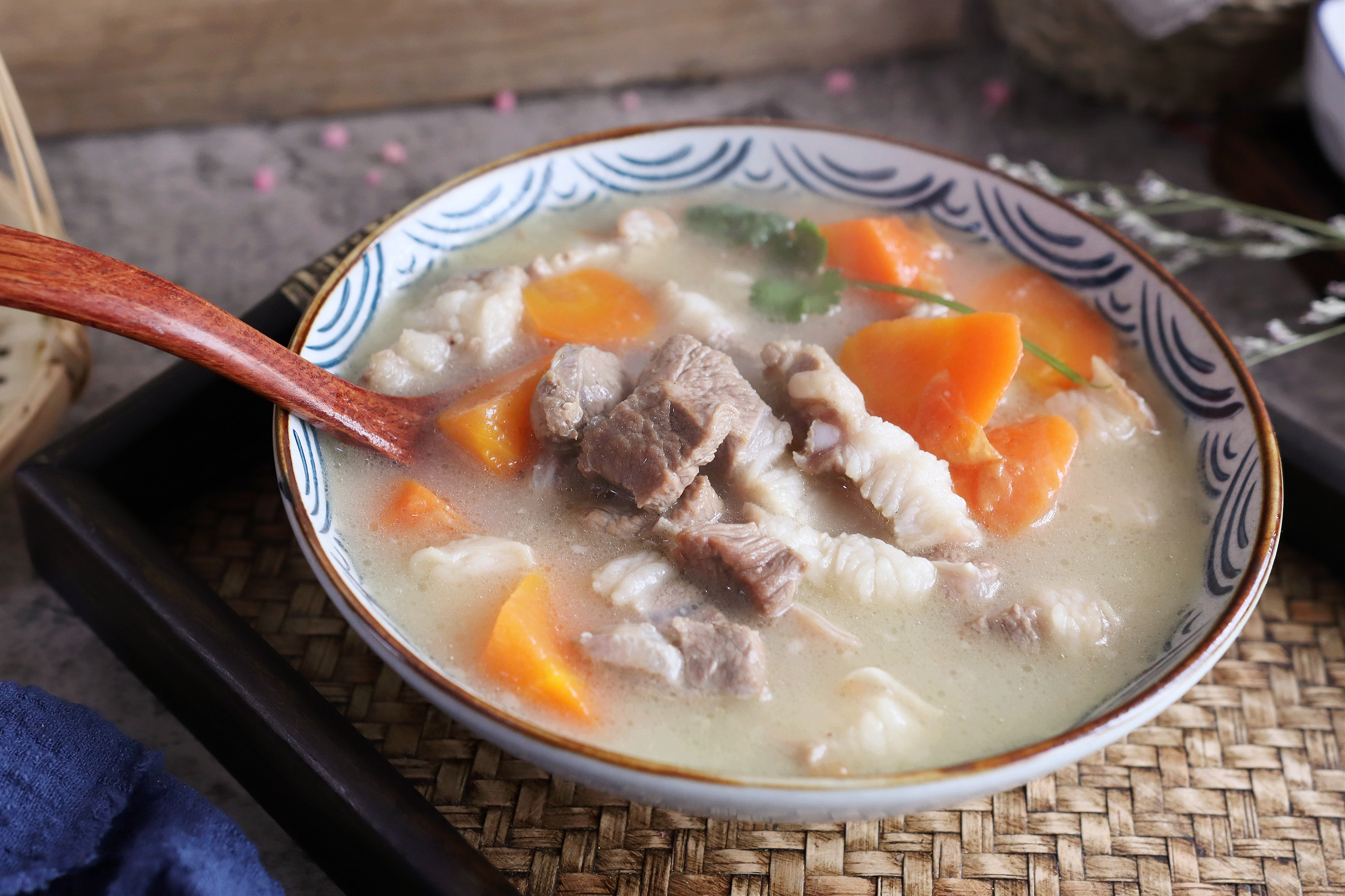 煮羊肉汤放料酒,煮羊肉汤要不要撇浮沫