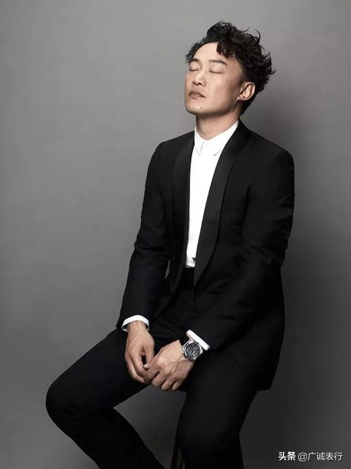 真力时陈奕迅,真力对比罗杰之声