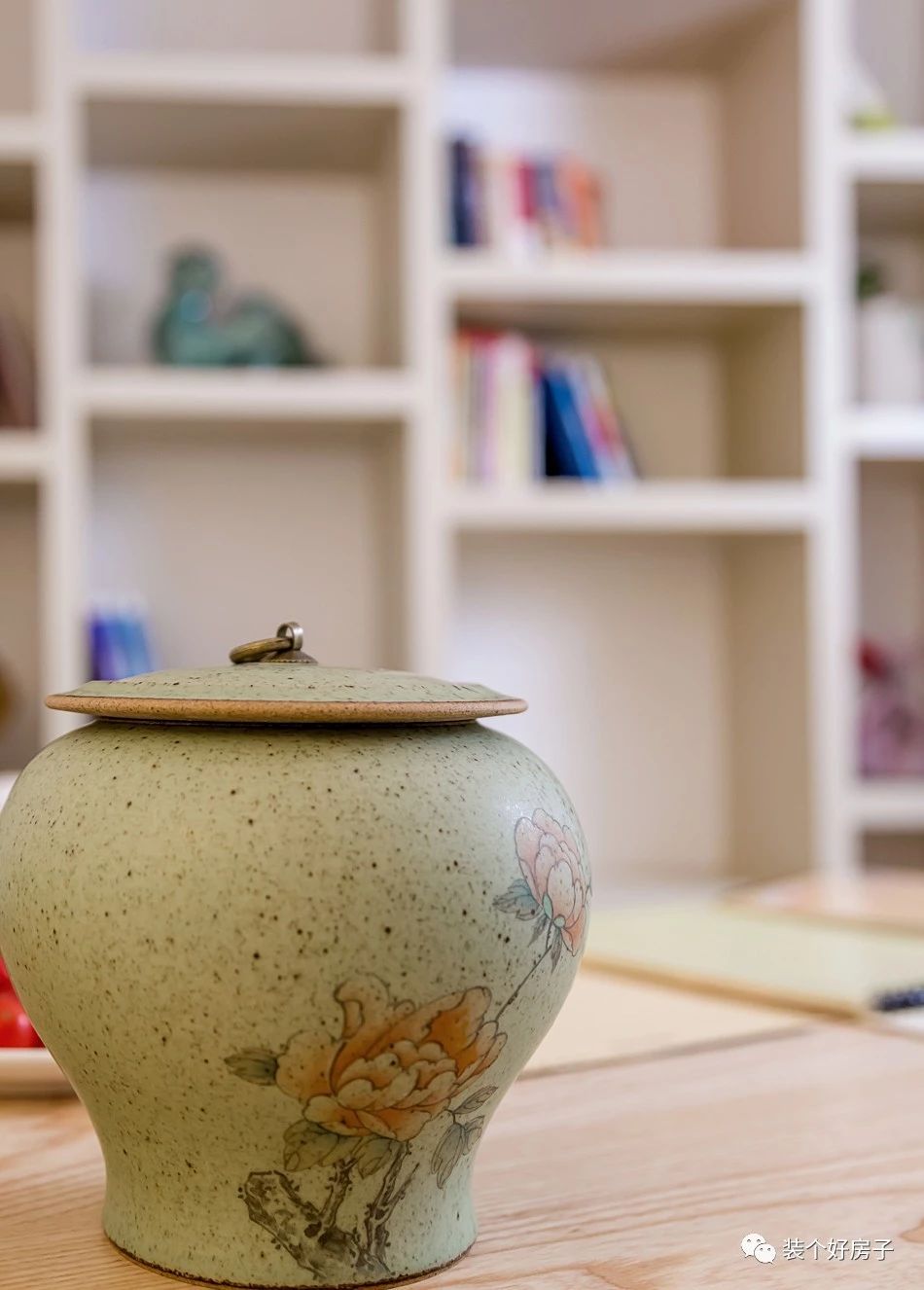 禅意新中式极简茶室风格,原木色书房客厅茶室一体化效果图