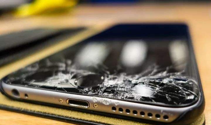 iphone7p屏幕碎了多少钱,iphone7屏幕碎屏怎么办