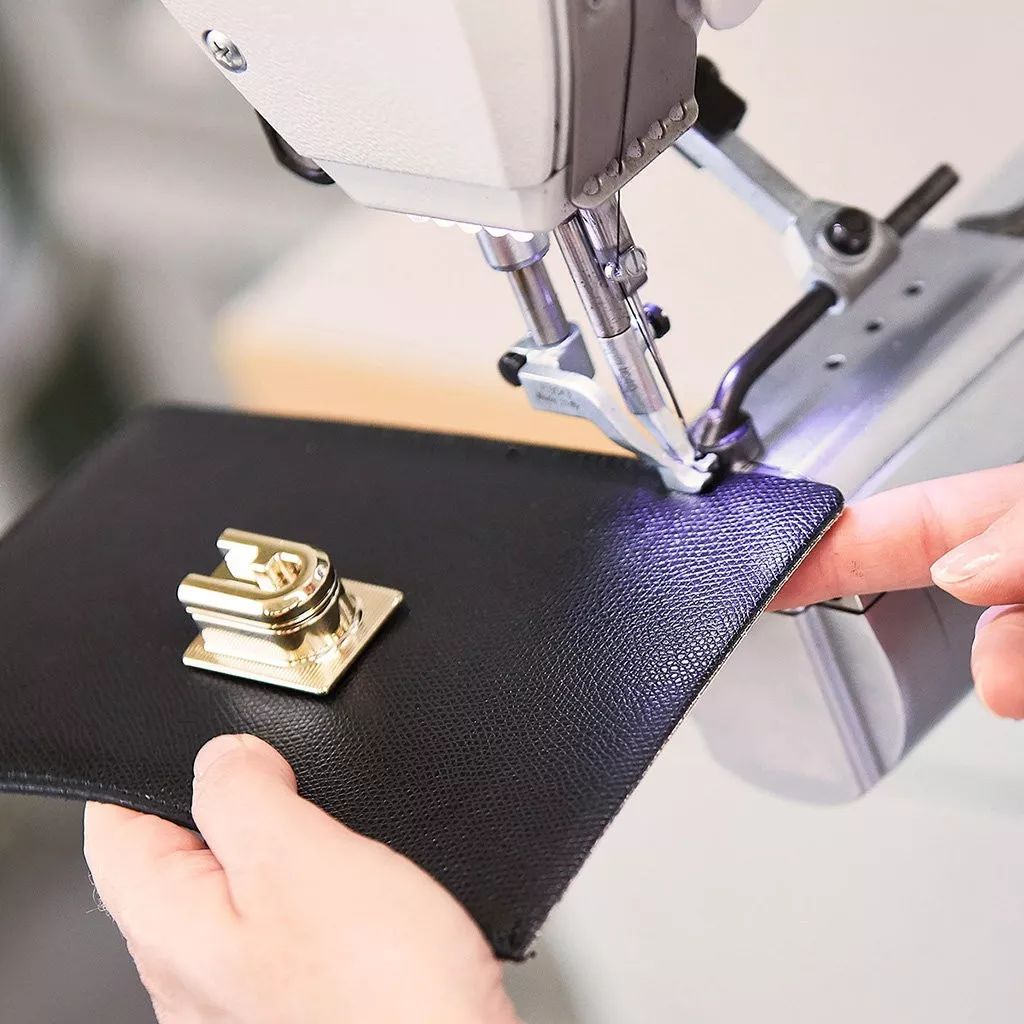 小ck值得买的几款包,别再买这些烂大街的潮牌