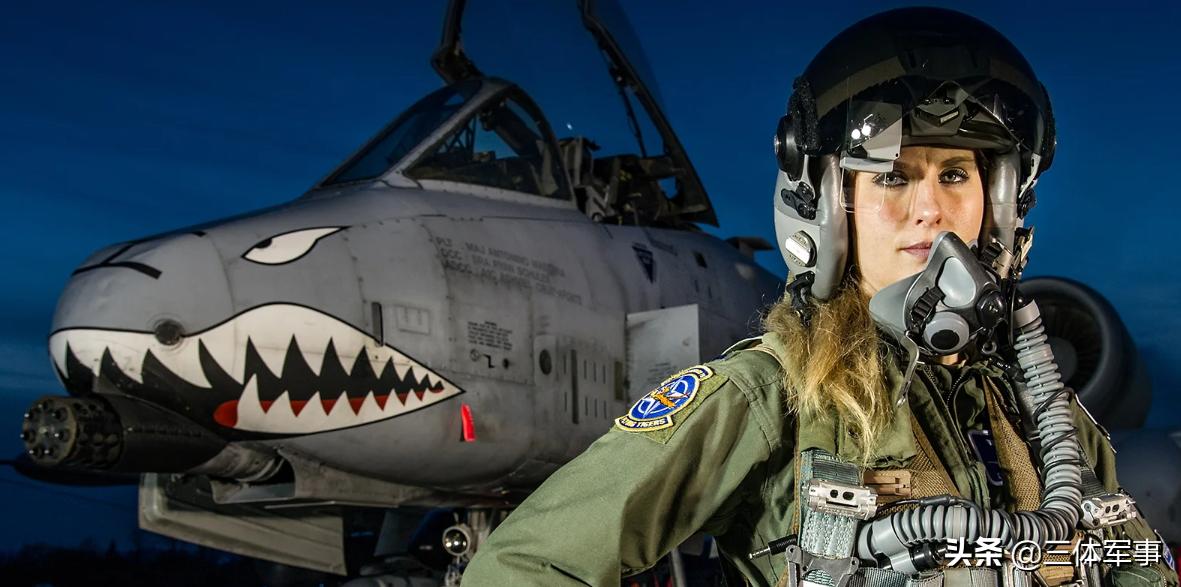 飞行员右眼前面的小镜片才是F-22的杀手锏：导弹发射前可反向锁定