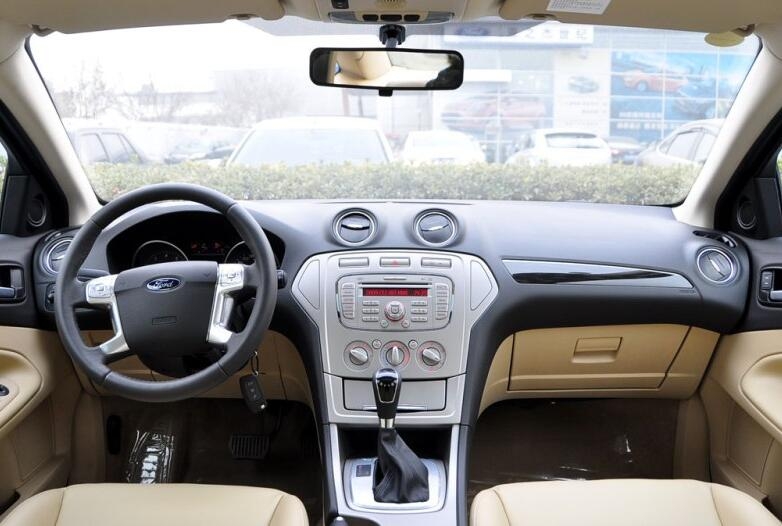 2012上牌的蒙迪欧致胜是哪一款,蒙迪欧致胜好还是七代雅阁好