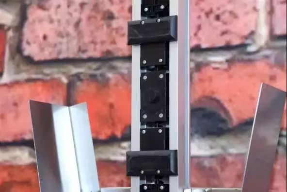 「M.产品」垂直式传送带，让食物从“天上掉下来”