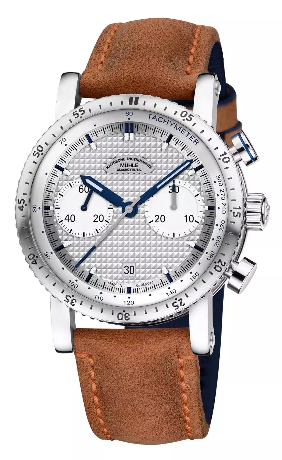 夜店戴表三要素:荧光要亮、万元以上且耐碰撞