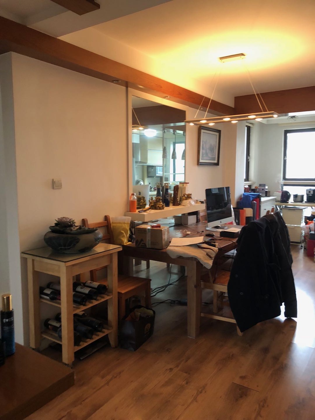 103㎡收纳满分，电动窗帘、上轨道移门和阳台吧台让家一键变高级