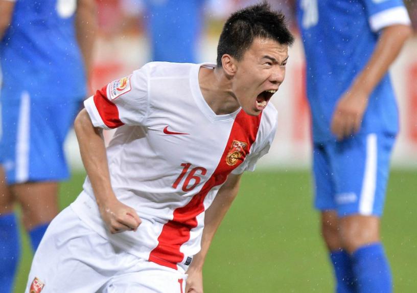 天海解散后的最惨球员,天海国脚张鹭