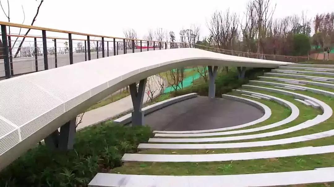 远看成都露天音乐公园最佳位置,成都三大天然音乐公园