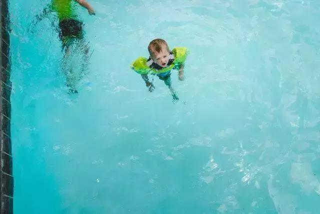 如何拍出回忆感的照片,笑纳教你如何拍摄照片好看