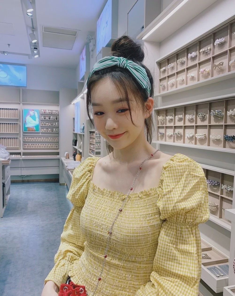 泫雅宋妍霏,欧阳娜娜泫雅宋妍霏穿搭